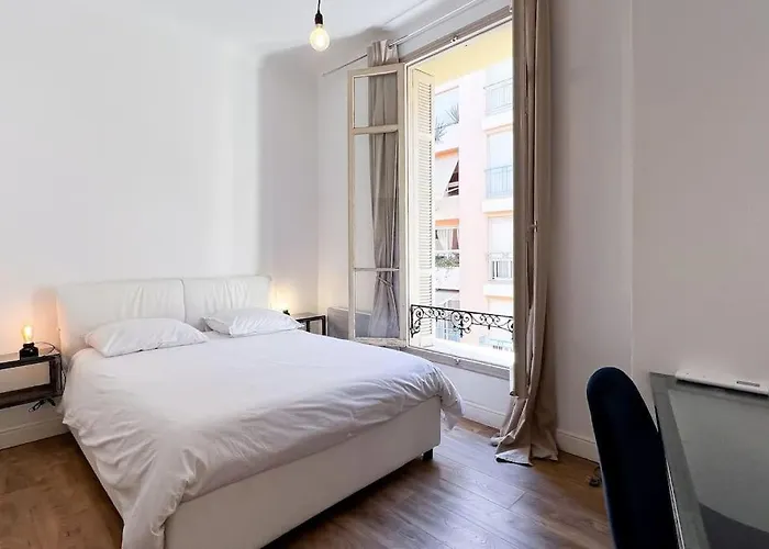 Chambre Moderne Proche Monaco G